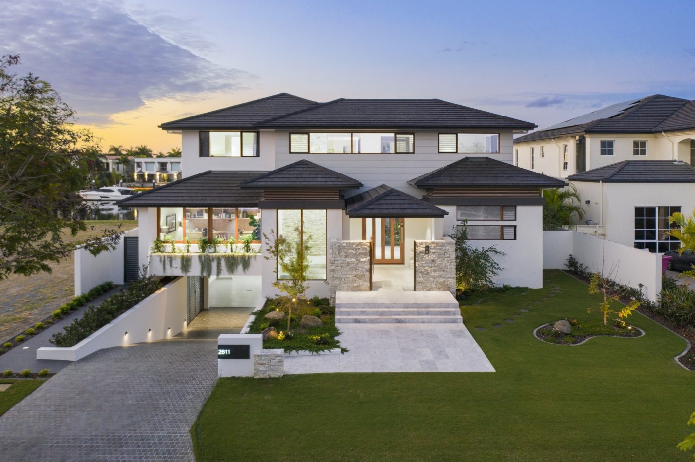 Impala Black Flamed & Tumbled Granite Cobblestones