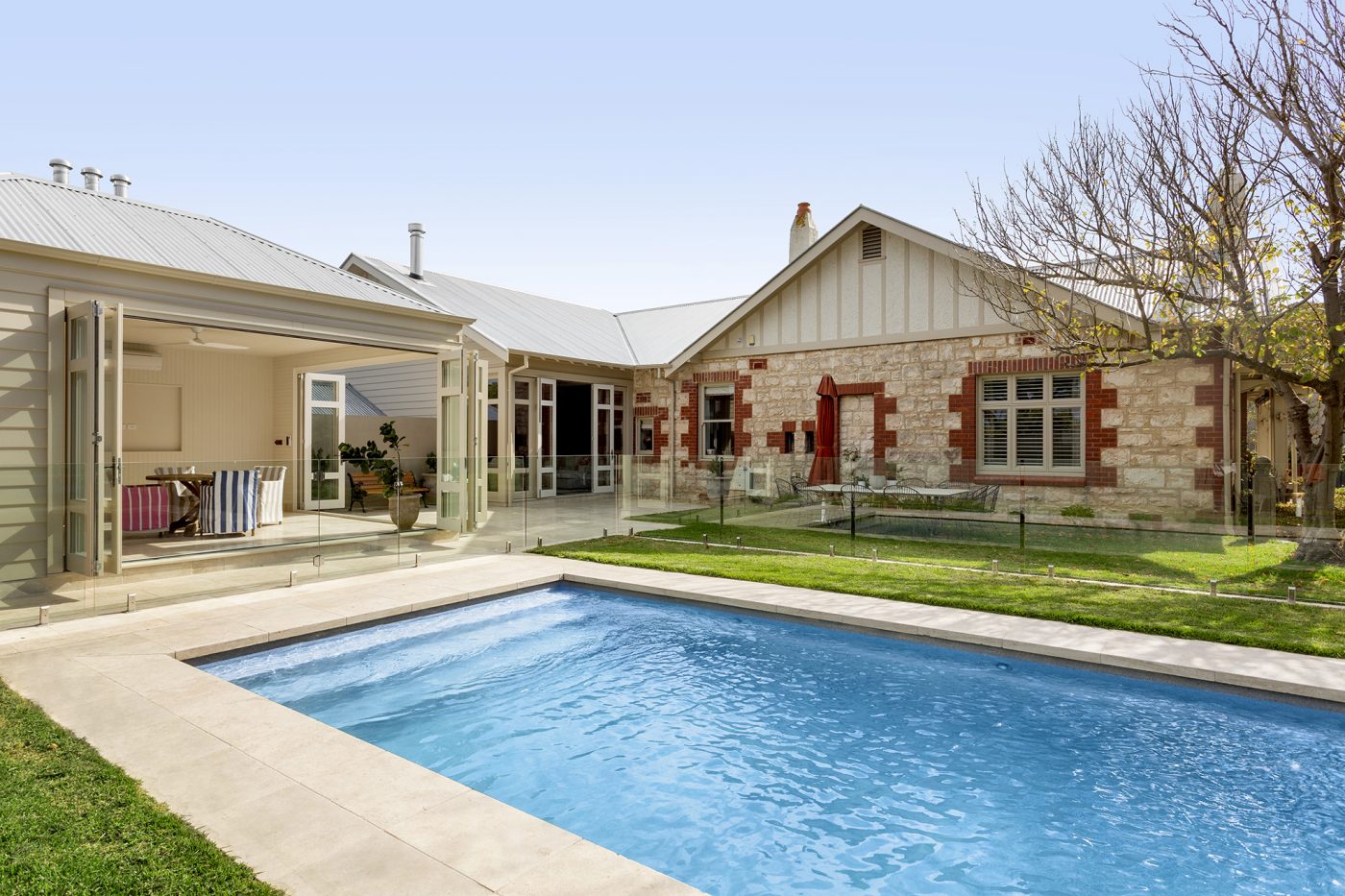 Tuscan Tumbled Travertine Pool Copping